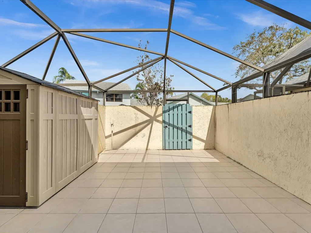 9095 SW 21st Court Boca Raton FL 33428