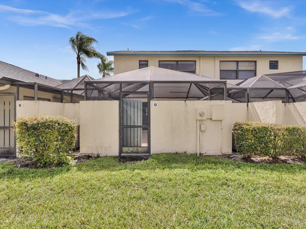 9095 SW 21st Court Boca Raton FL 33428