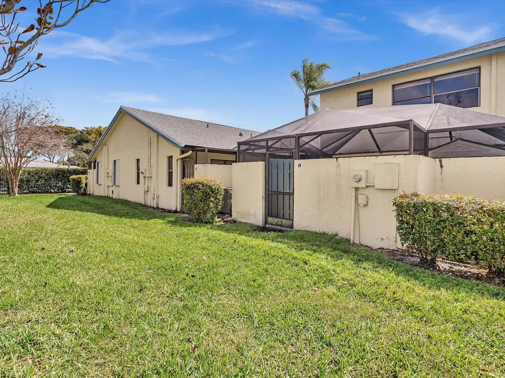 9095 SW 21st Court Boca Raton FL 33428