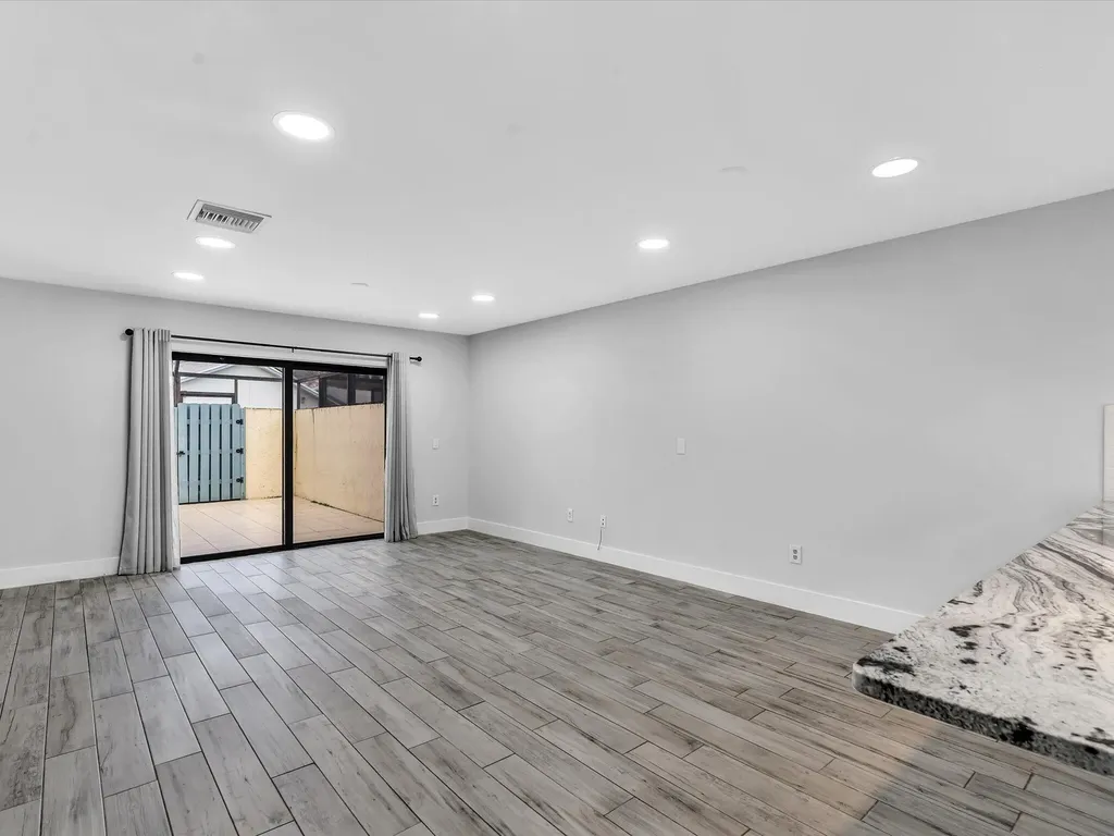 9095 SW 21st Court Boca Raton FL 33428