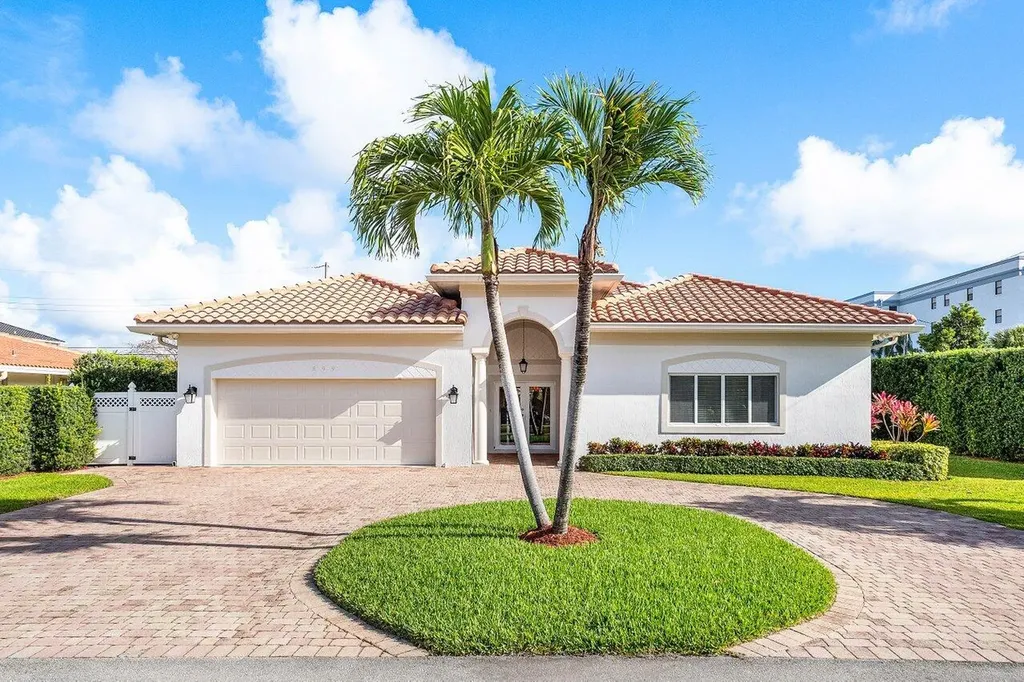 899 S Granada Drive Boca Raton FL 33432