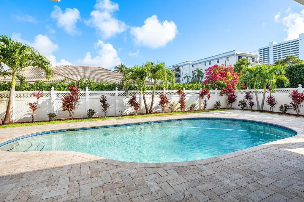 899 S Granada Drive Boca Raton FL 33432