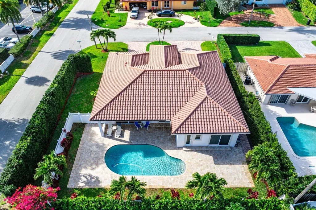 899 S Granada Drive Boca Raton FL 33432
