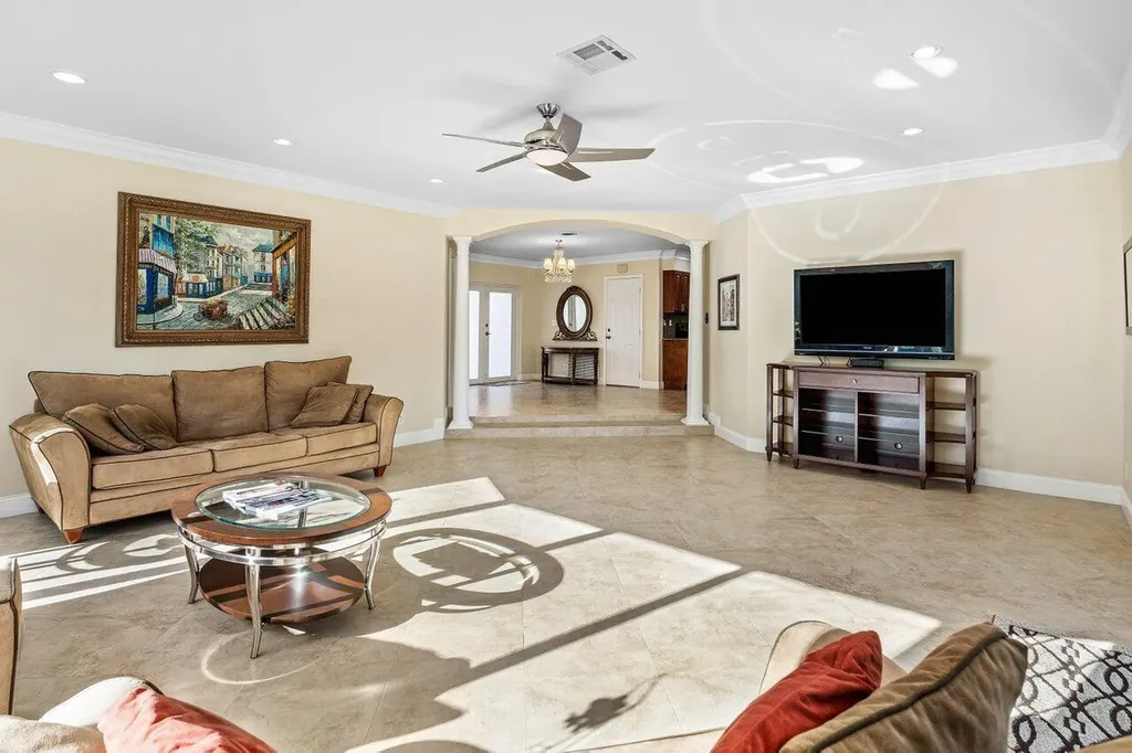 899 S Granada Drive Boca Raton FL 33432