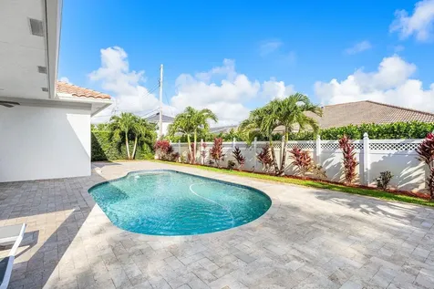 899 S Granada Drive Boca Raton FL 33432