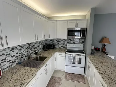 304 Miramar Lane Palm Beach Gardens FL 33410