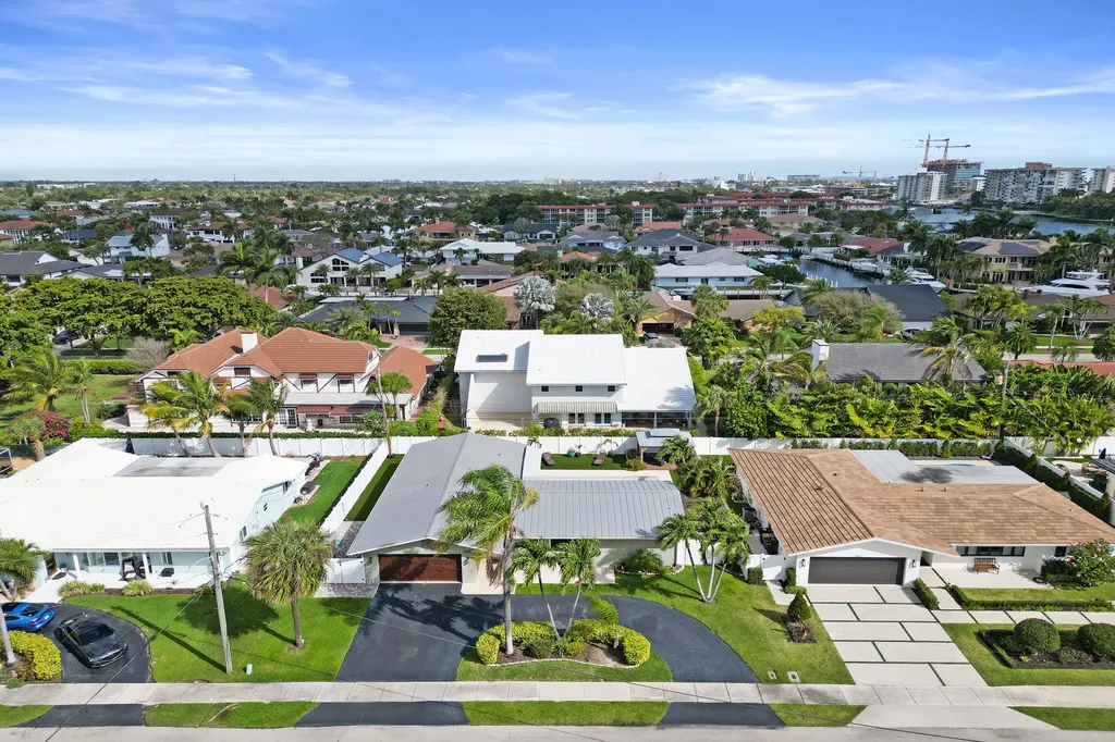 3001 NE 45th Street Lighthouse Point FL 33064