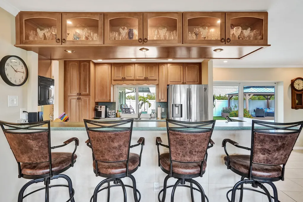 3001 NE 45th Street Lighthouse Point FL 33064