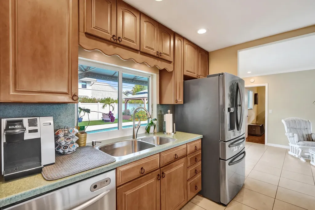 3001 NE 45th Street Lighthouse Point FL 33064