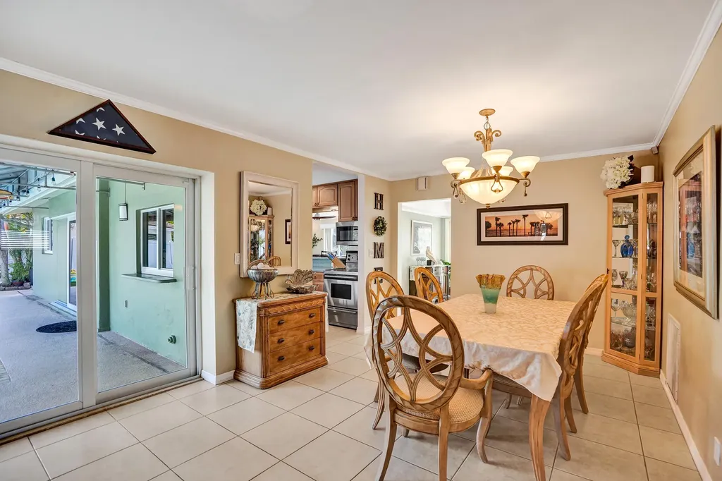 3001 NE 45th Street Lighthouse Point FL 33064