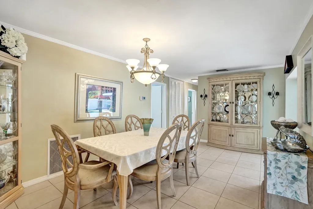 3001 NE 45th Street Lighthouse Point FL 33064
