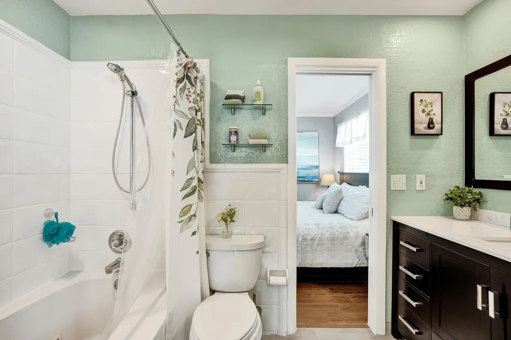 3001 NE 45th Street Lighthouse Point FL 33064