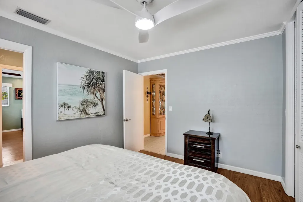 3001 NE 45th Street Lighthouse Point FL 33064
