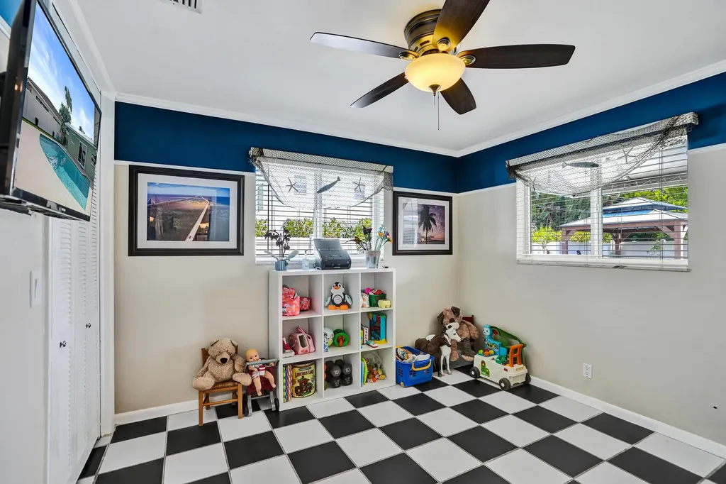 3001 NE 45th Street Lighthouse Point FL 33064