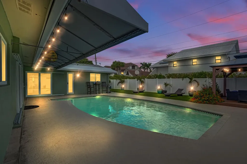 3001 NE 45th Street Lighthouse Point FL 33064