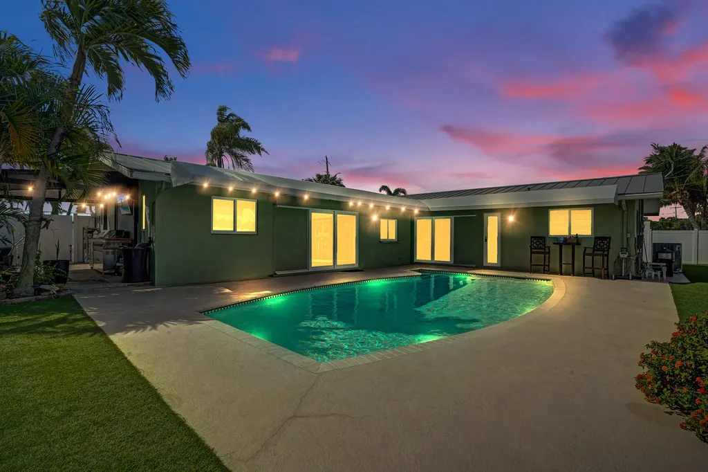 3001 NE 45th Street Lighthouse Point FL 33064