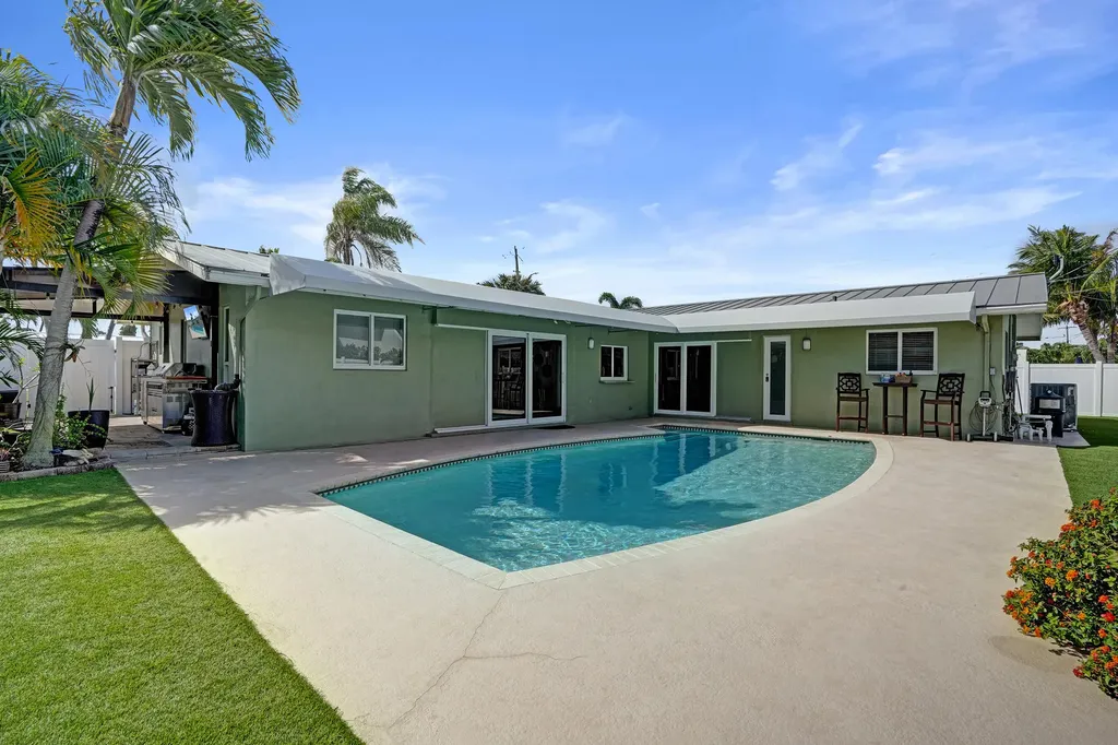 3001 NE 45th Street Lighthouse Point FL 33064