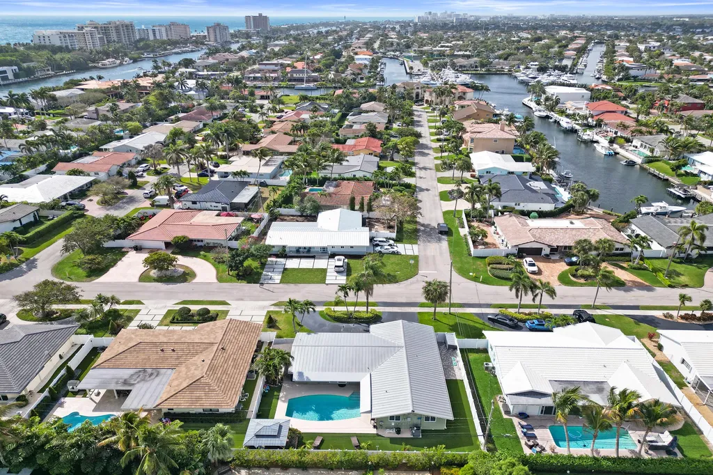 3001 NE 45th Street Lighthouse Point FL 33064