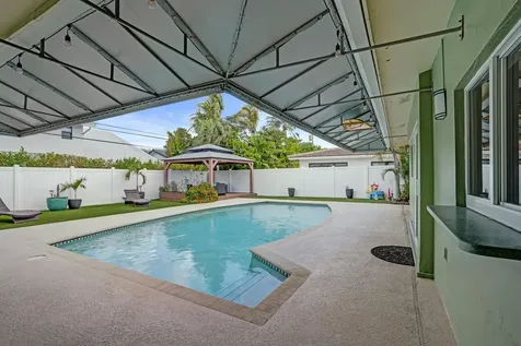 3001 NE 45th Street Lighthouse Point FL 33064