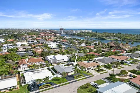 3001 NE 45th Street Lighthouse Point FL 33064