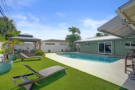 3001 NE 45th Street Lighthouse Point FL 33064