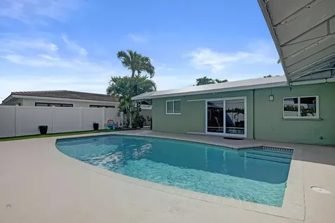 3001 NE 45th Street Lighthouse Point FL 33064