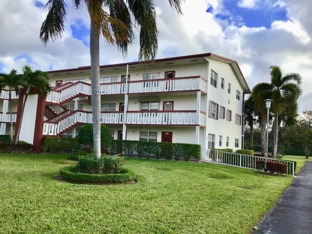 84 Brighton B Boca Raton FL 33434