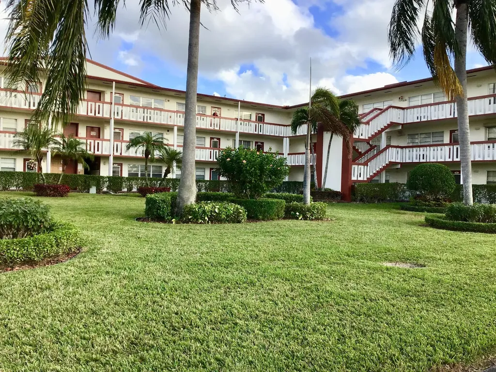 84 Brighton B Boca Raton FL 33434