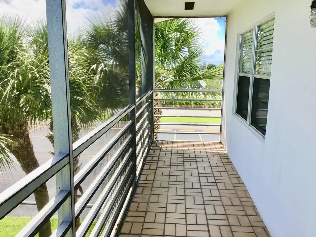 84 Brighton B Boca Raton FL 33434