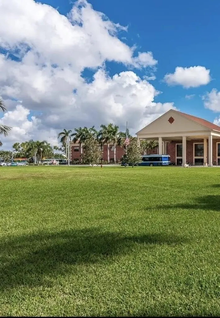 84 Brighton B Boca Raton FL 33434