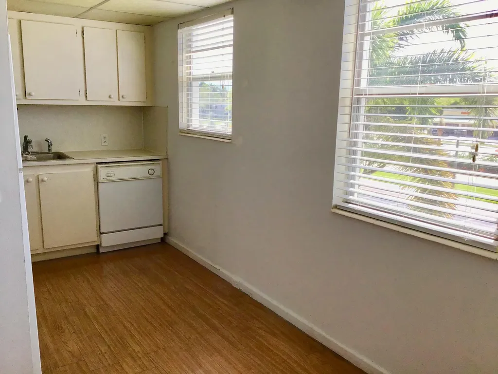 84 Brighton B Boca Raton FL 33434
