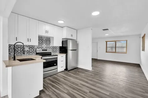 4503 NW 47th Court Tamarac FL 33319