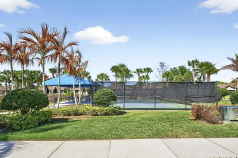 4615 Iron Street Vero Beach FL 32967