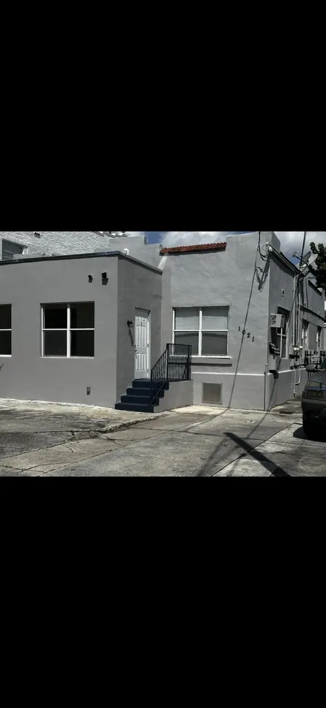 1021 SW 5th Street Miami FL 33130