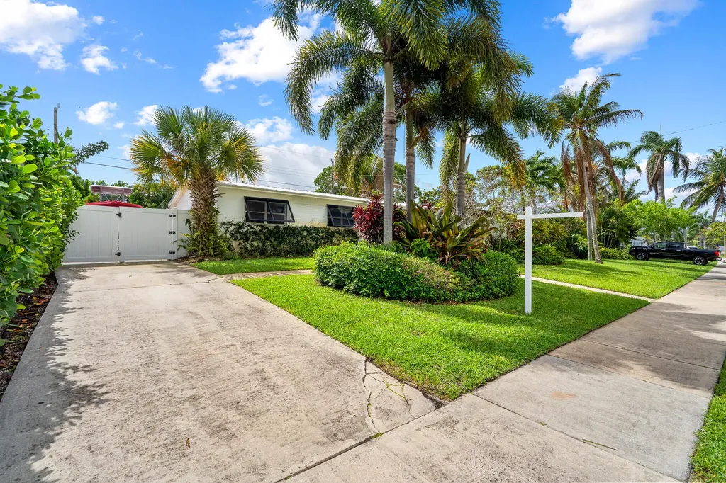 520 Flotilla Road North Palm Beach FL 33408