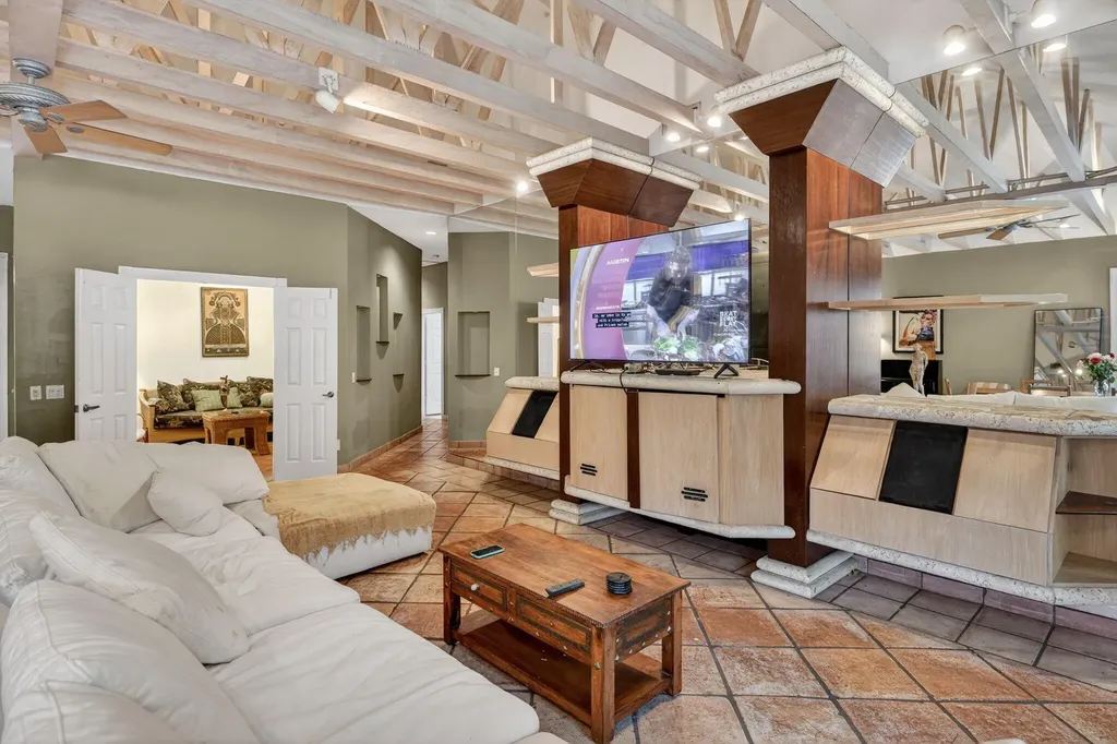 217 E Tall Oaks Circle Palm Beach Gardens FL 33410