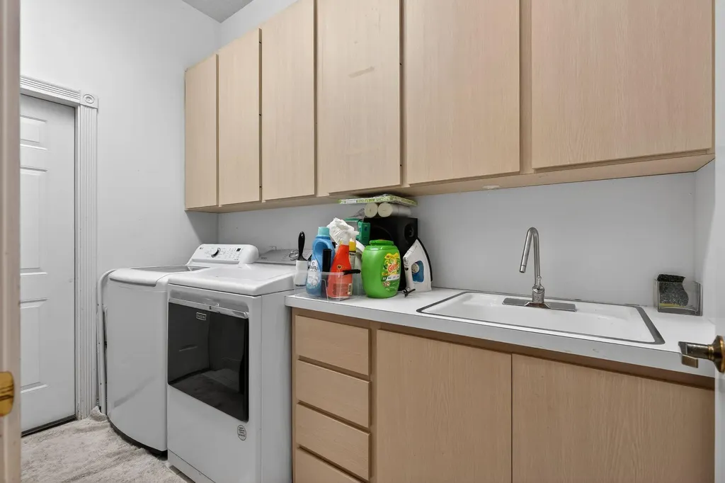 217 E Tall Oaks Circle Palm Beach Gardens FL 33410
