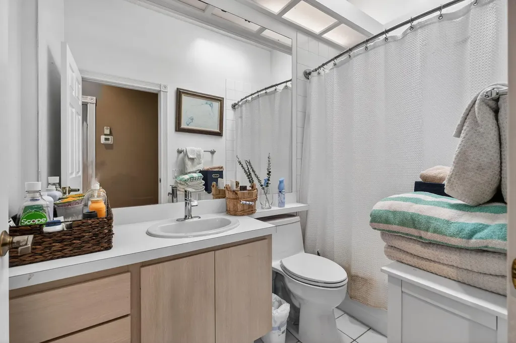 217 E Tall Oaks Circle Palm Beach Gardens FL 33410