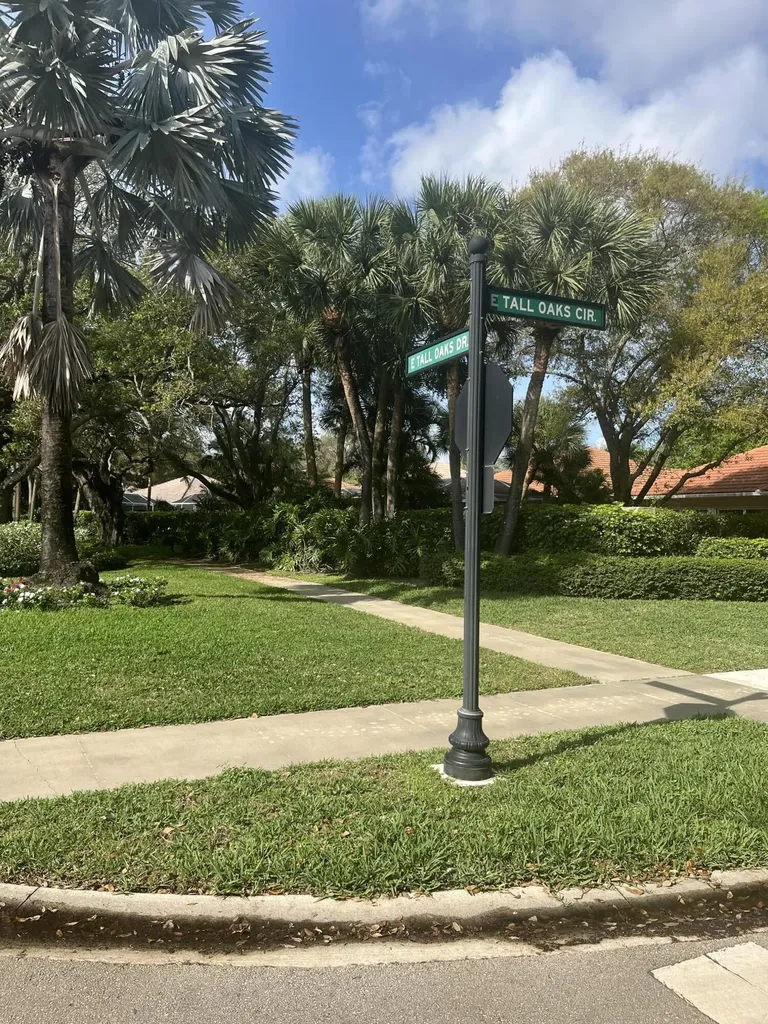 217 E Tall Oaks Circle Palm Beach Gardens FL 33410