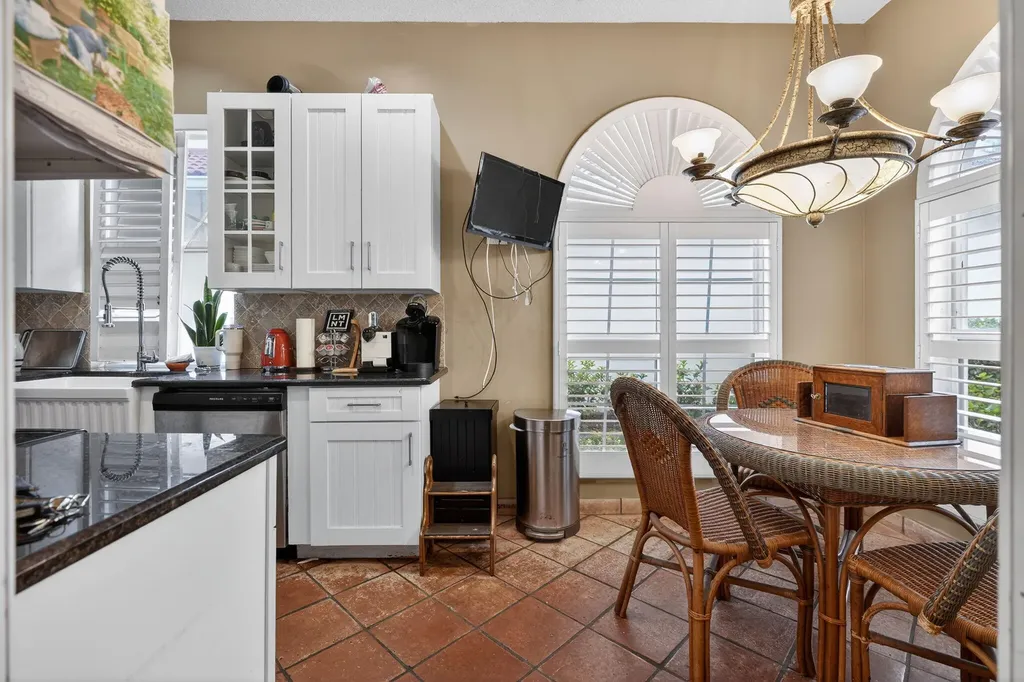 217 E Tall Oaks Circle Palm Beach Gardens FL 33410