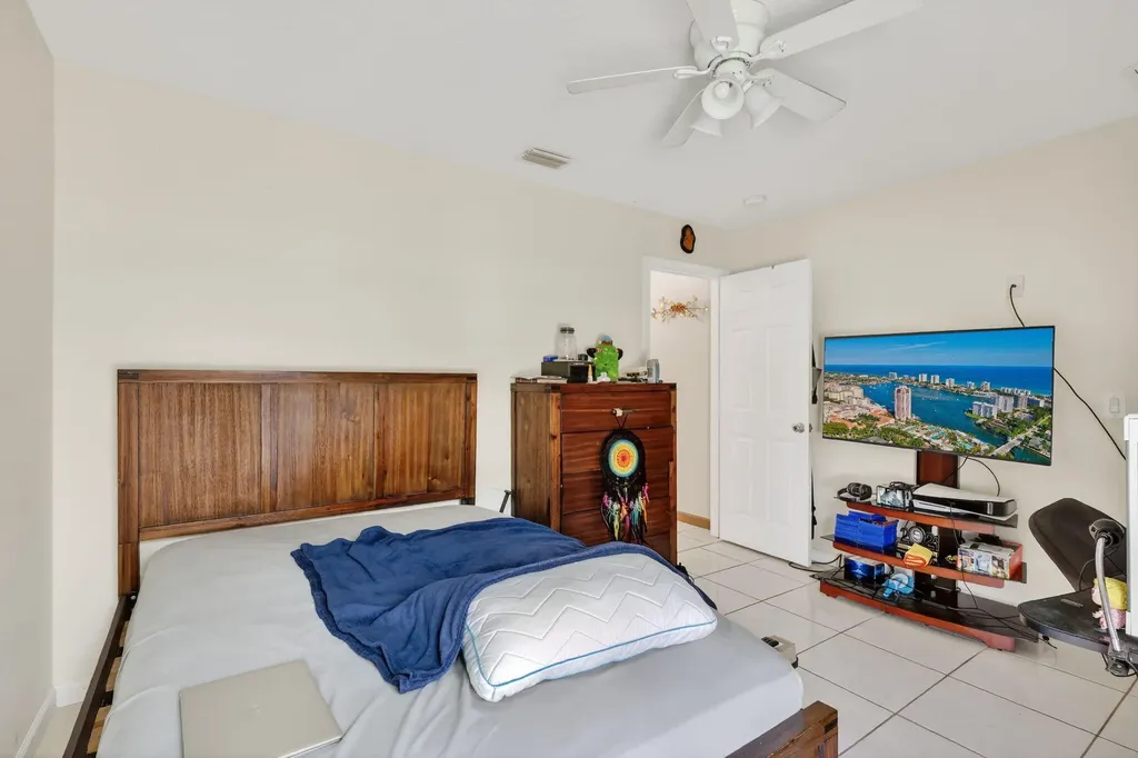 557 SW Halkell Avenue Port St Lucie FL 34953