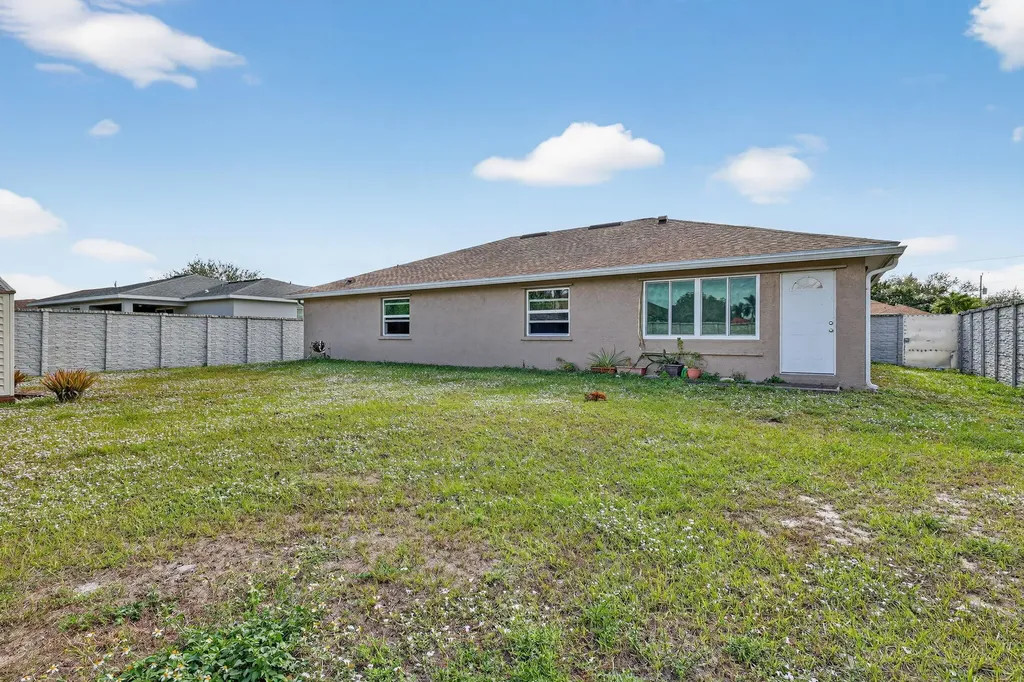 557 SW Halkell Avenue Port St Lucie FL 34953