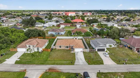557 SW Halkell Avenue Port St Lucie FL 34953