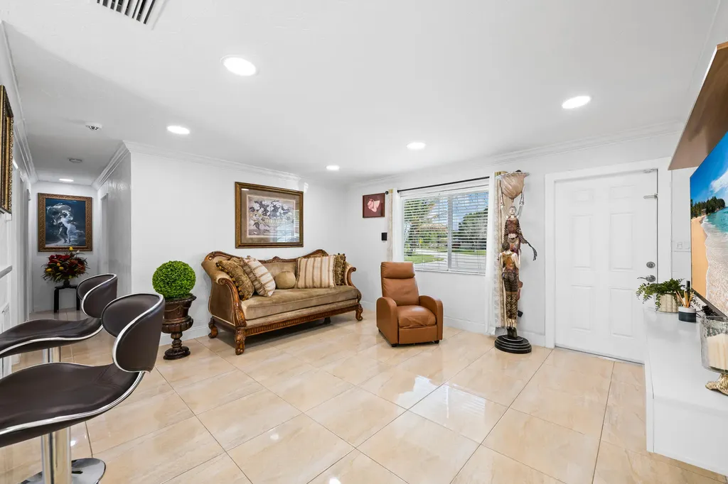 2511 SW 6th Street Fort Lauderdale FL 33312