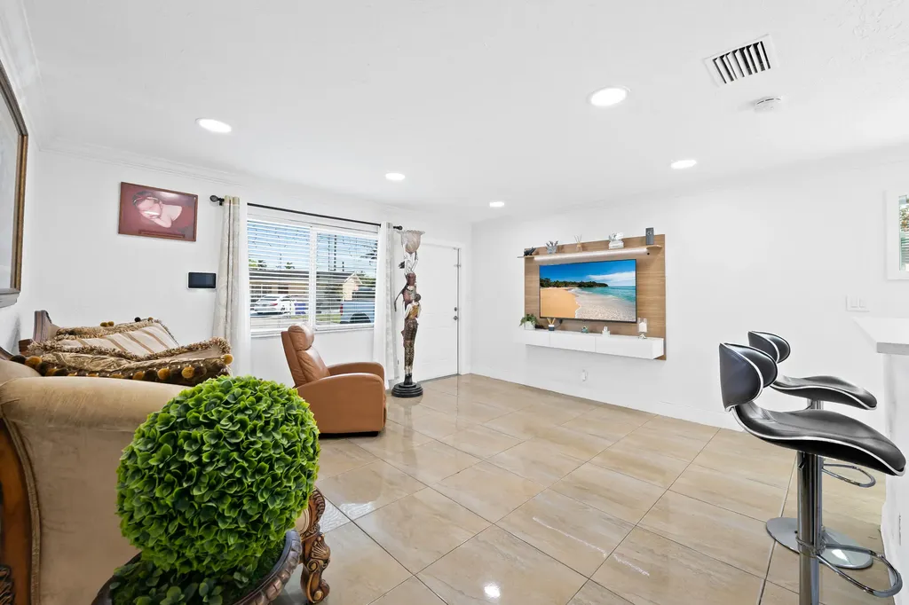 2511 SW 6th Street Fort Lauderdale FL 33312