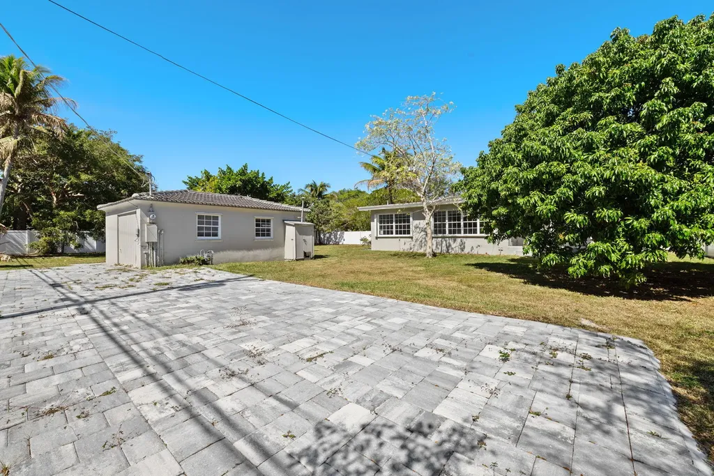 1516 Jefferson Street Hollywood FL 33020