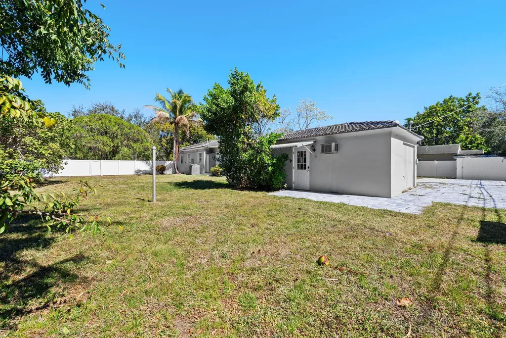 1516 Jefferson Street Hollywood FL 33020
