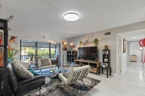 712 Sunny Pine Way Greenacres FL 33415