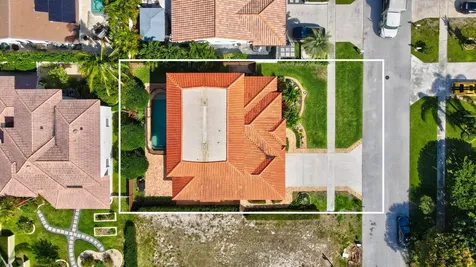 383 Redwood Lane Boca Raton FL 33487