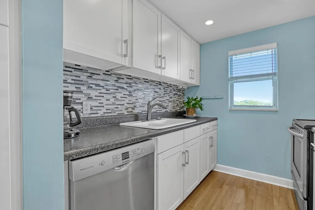 689 NE 6th Court Boynton Beach FL 33435